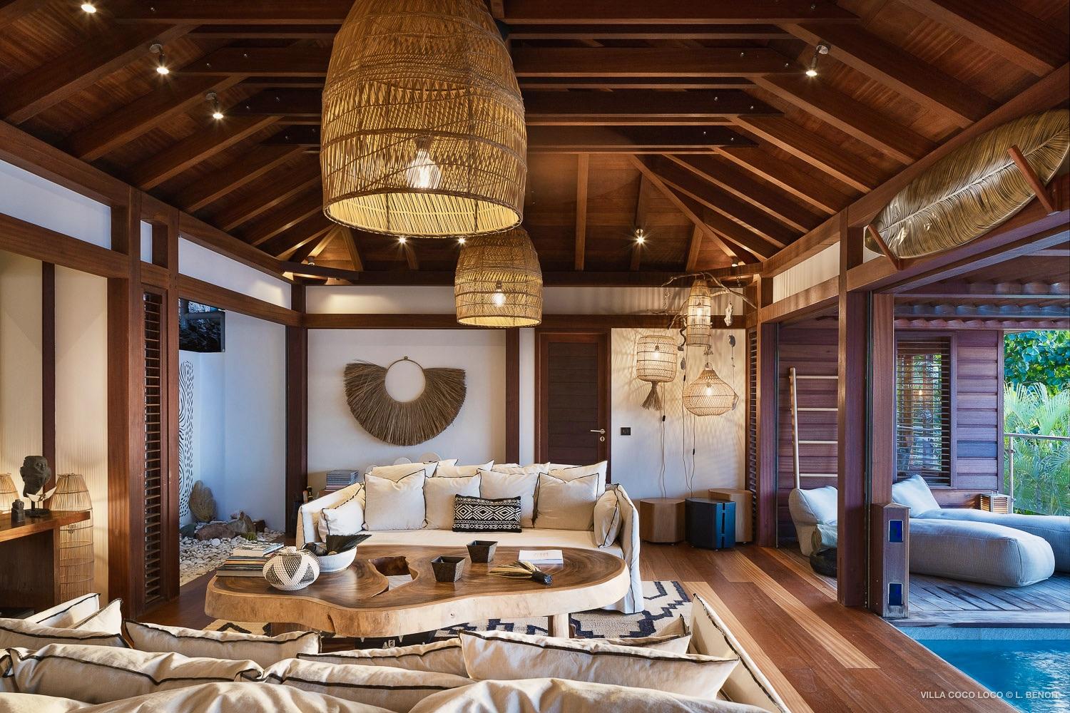 Villa Coco Loco Ocean View Located in Exquisite Pointe Milou with