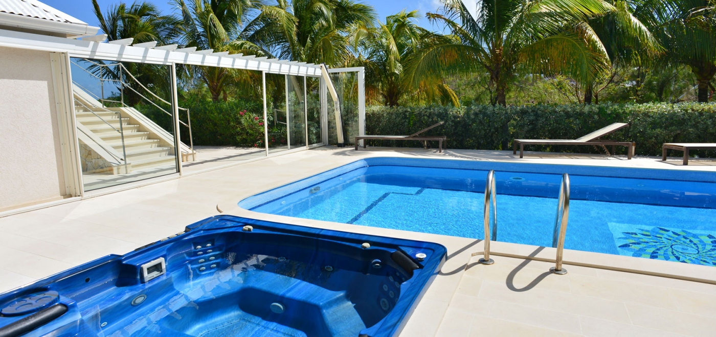 Villa Captain Cook Ocean View Located in Stunning Pointe Milou with