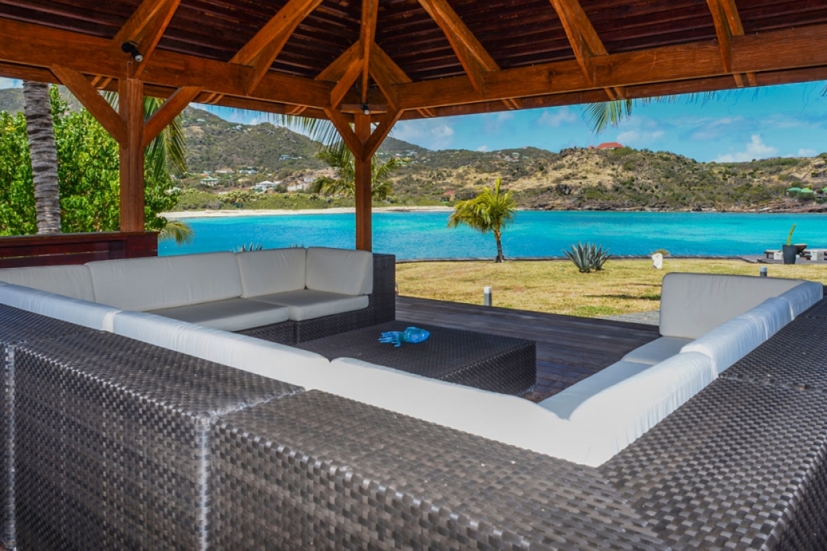 Villa Silver Rainbow 