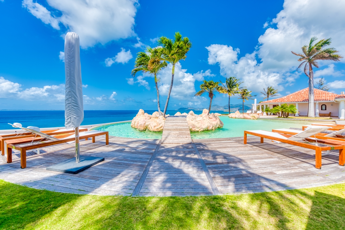 Villa Belle Etoile  | Beach View - Located in  Beautiful Terres Basses with Private Pool