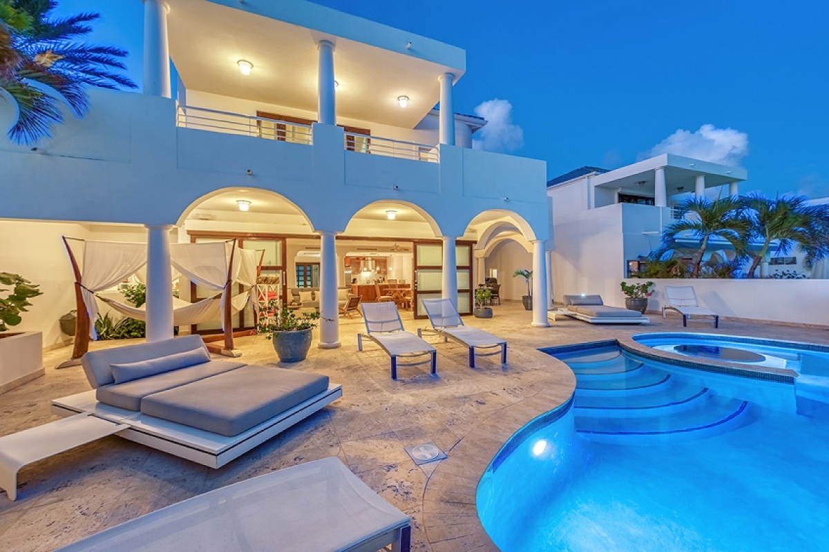 Villa Mumbai  | Beach Front - Located in  Fabulous Cupecoy with Private Pool