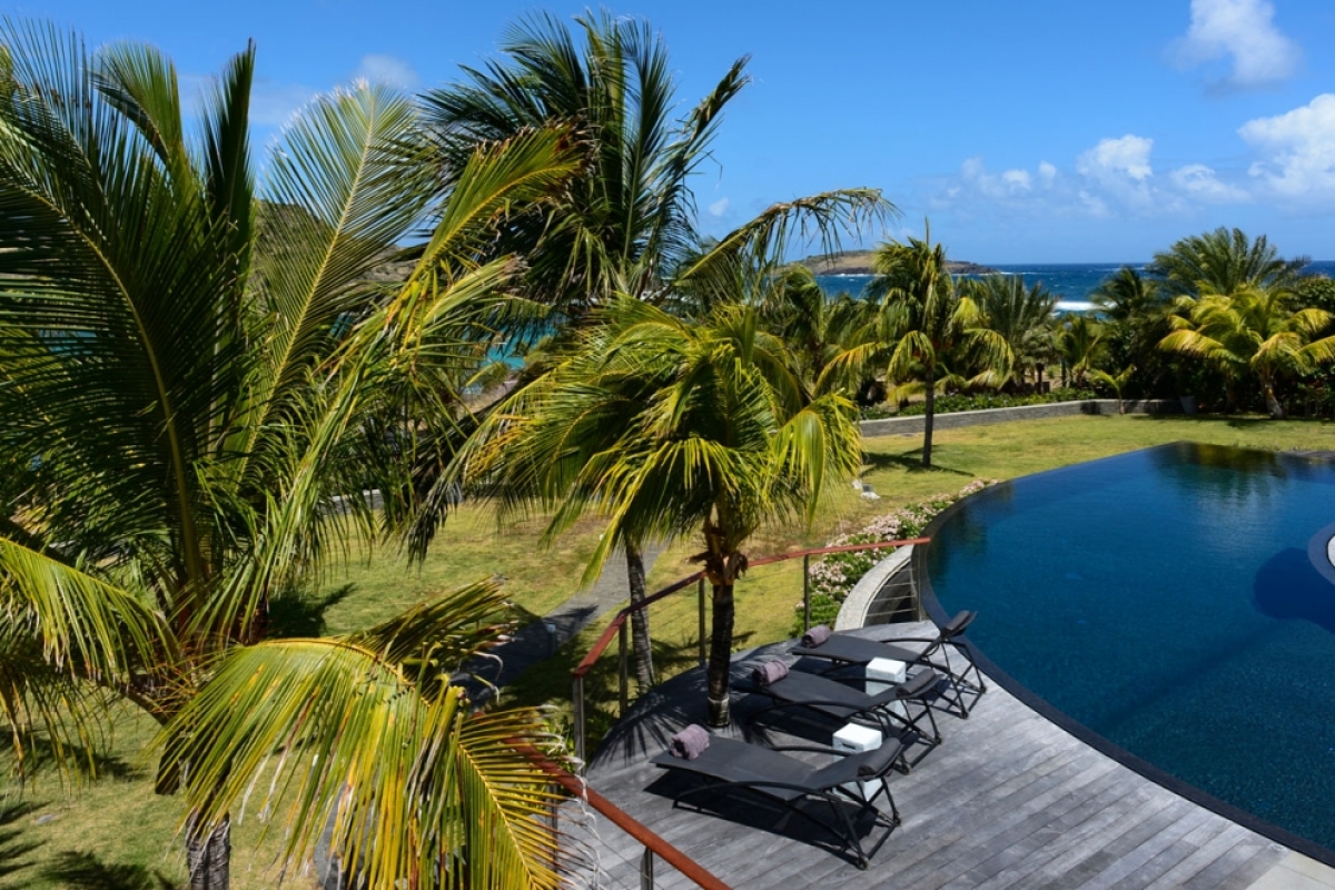Villa Silver Rainbow 