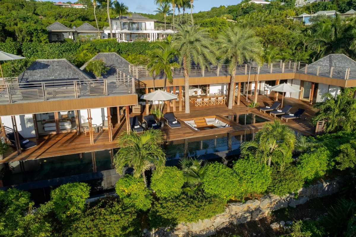 Villa Aura