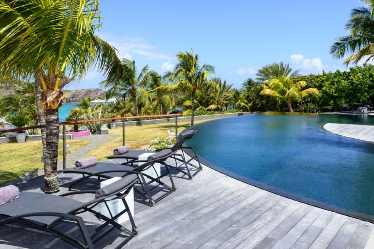 Villa Silver Rainbow 