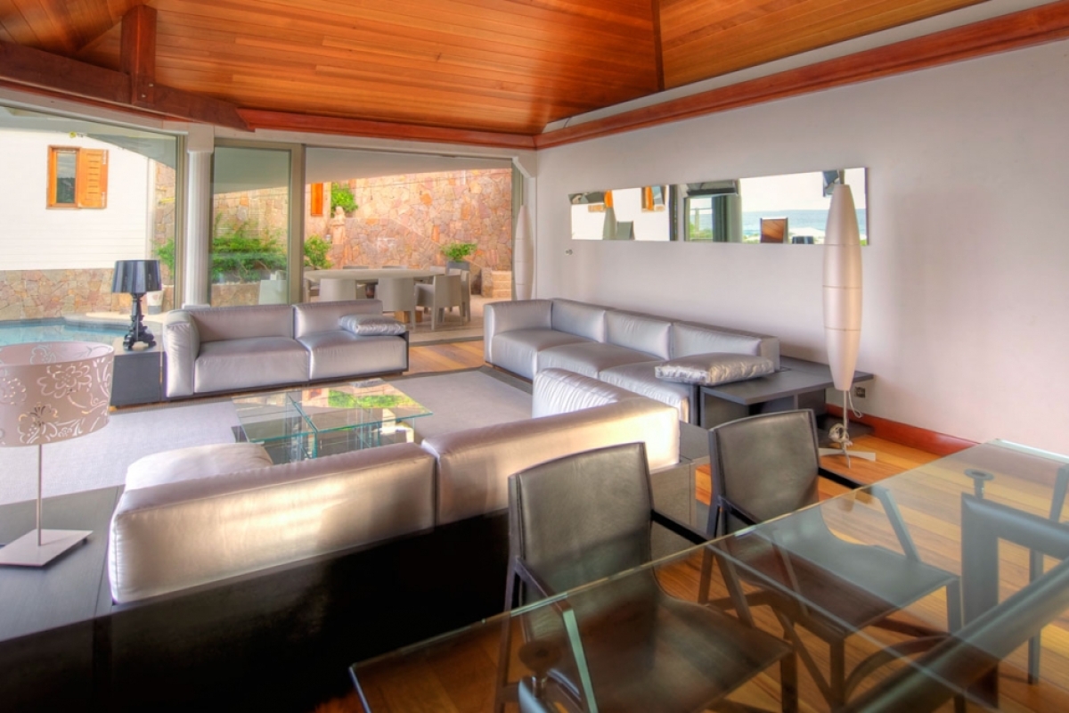 Villa Indian Song 