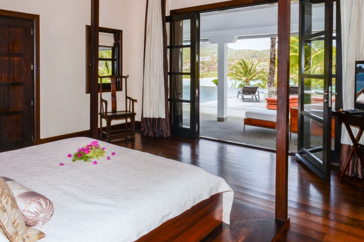 Villa Silver Rainbow 