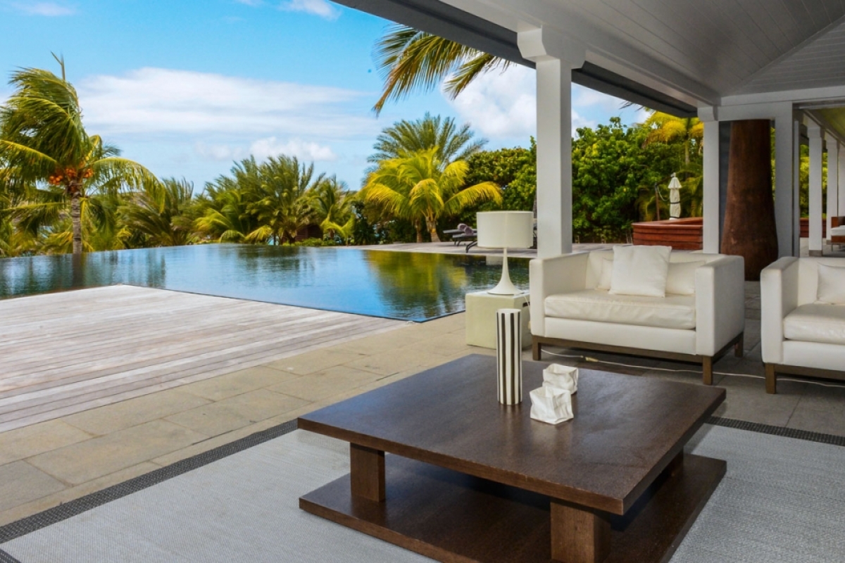 Villa Silver Rainbow 