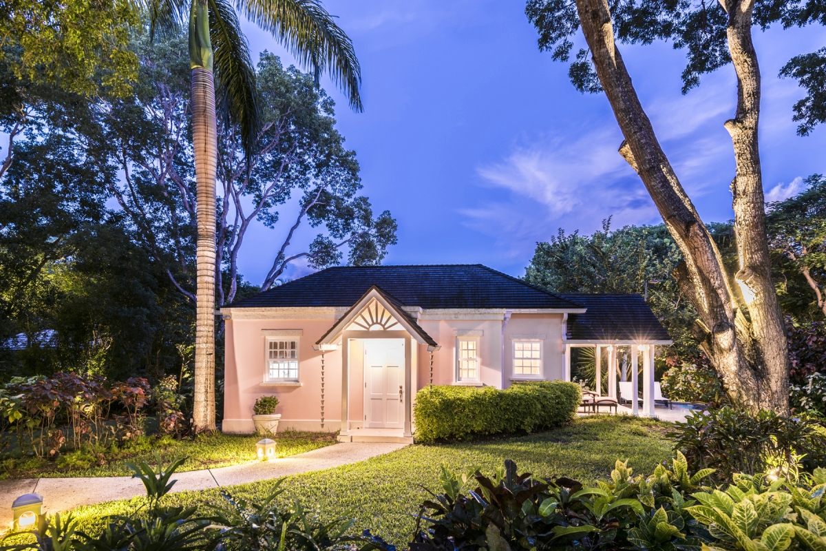 Villa Sandalwood House | Near Ocean - Located in  Tropical Sandy Lane with Private Pool